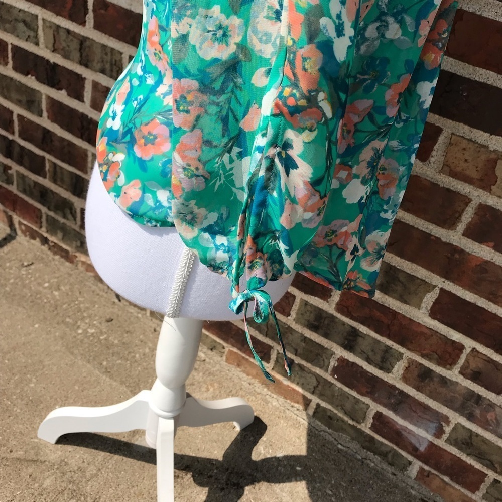 LC Lauren Conrad Romantic Floral printed Top Raglan Sleeve Sz XS - Picture 5 of 8